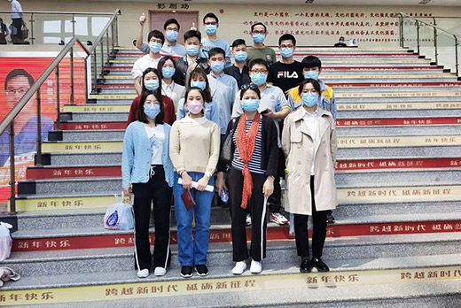 上；；918博天堂组织开展无偿献血活动